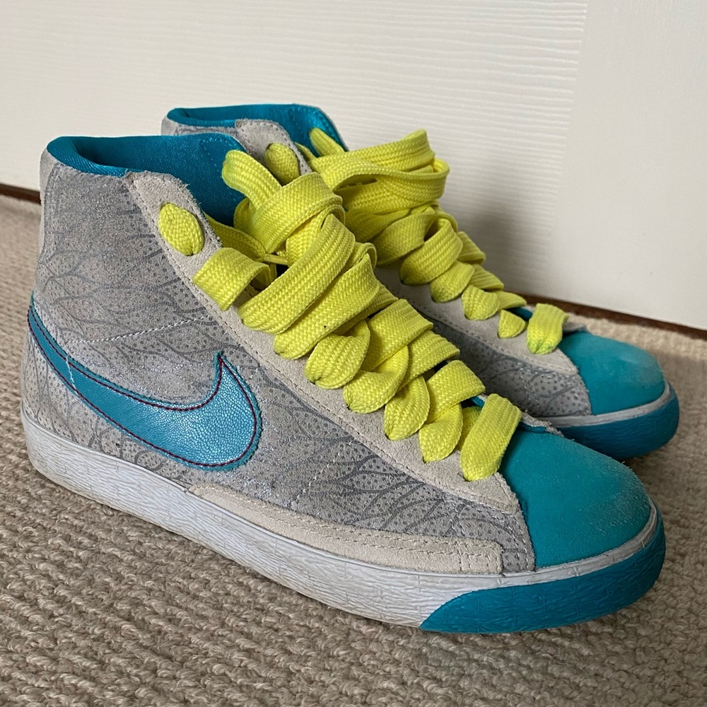 Nike grey/blue Hightops size 6